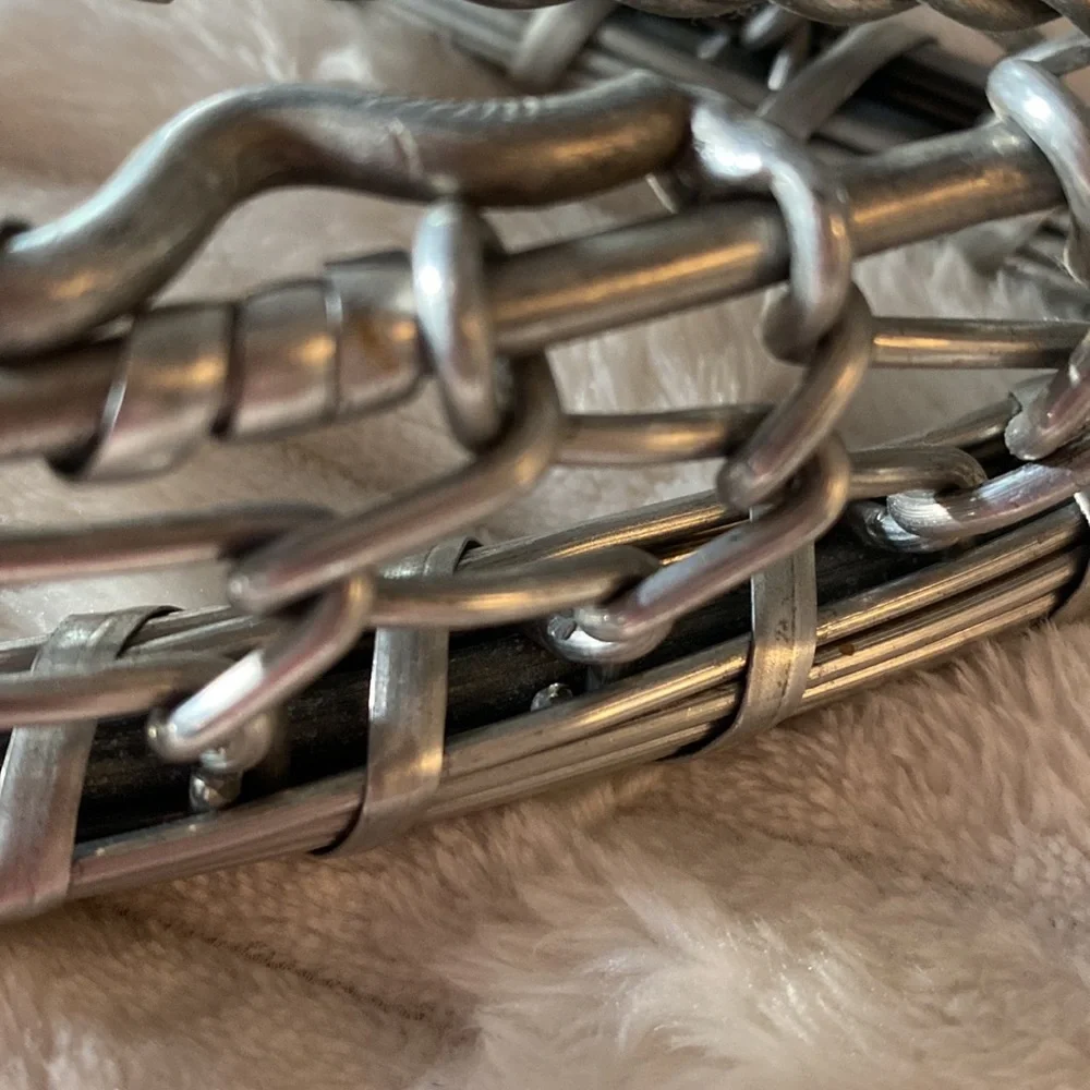 Silver Tone Woven Leaf-Shaped Basket! - Picture 4 of 5